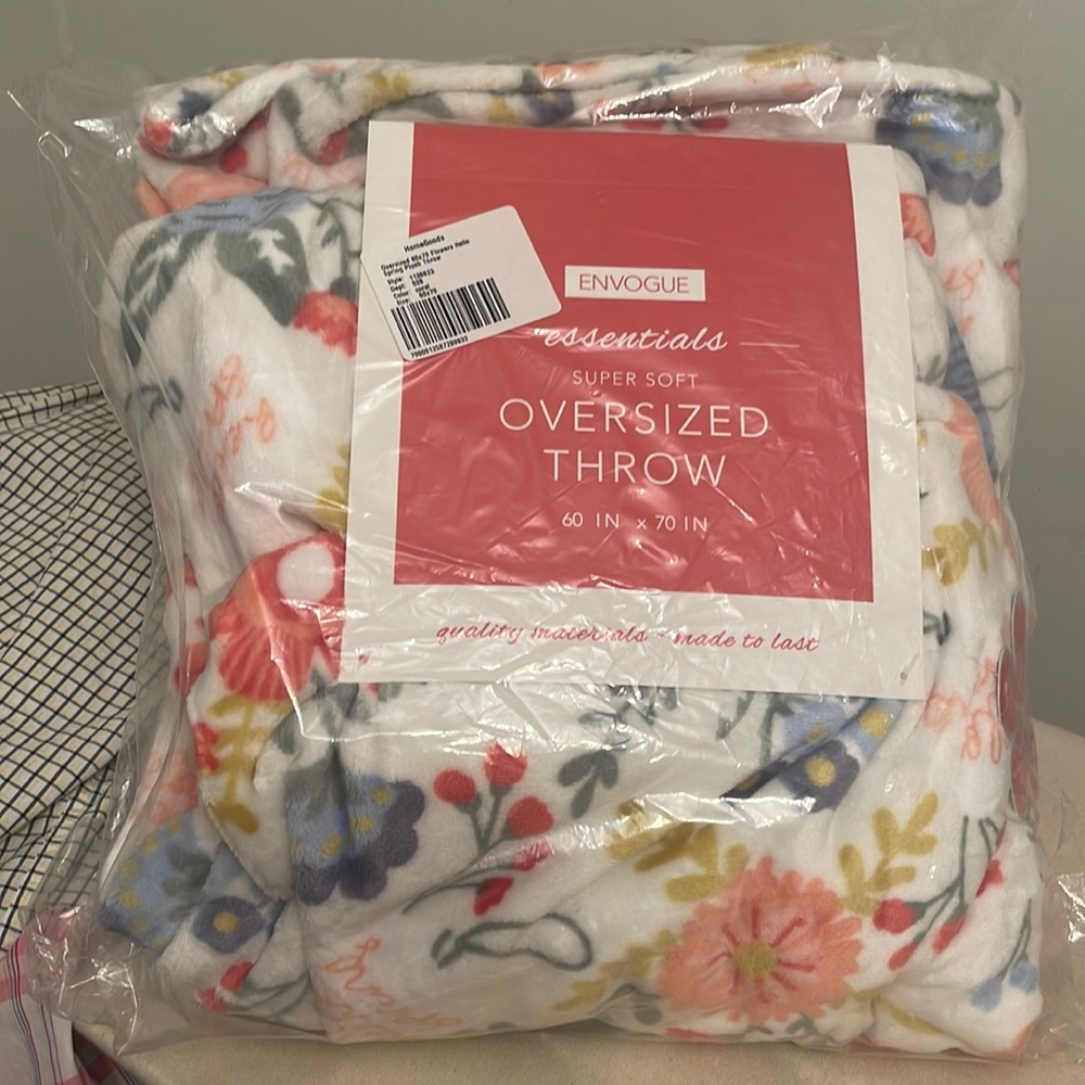 Envogue Throw Blanket 60x70 Floral NIP
